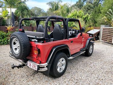 Picture of Jeep Wrangler TJ Sport 6-Cyl 4L 5-speed Manual