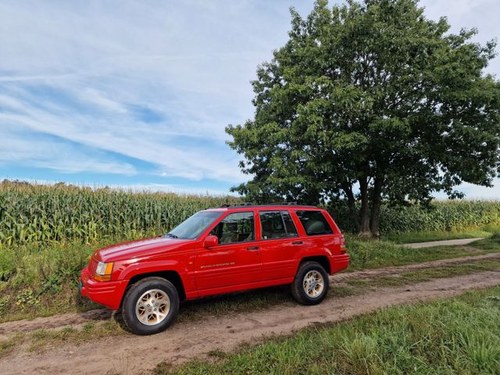 1997 Jeep Grand Cherokee 5.2 Limited SOLD