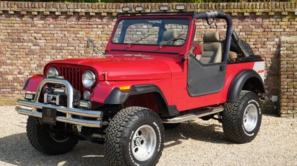 Jeep CJ-7 Renegade 8 cylinder Well-maintained Jeep, Equipped