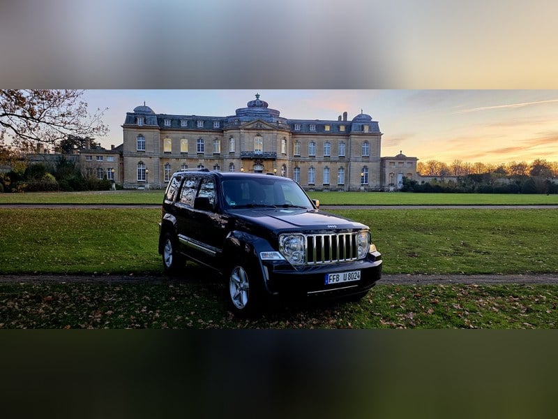 2010 LHD JEEP CHEROKEE 2.8 DIESEL AUTOMATIC LEFT-HAND-DRIVE