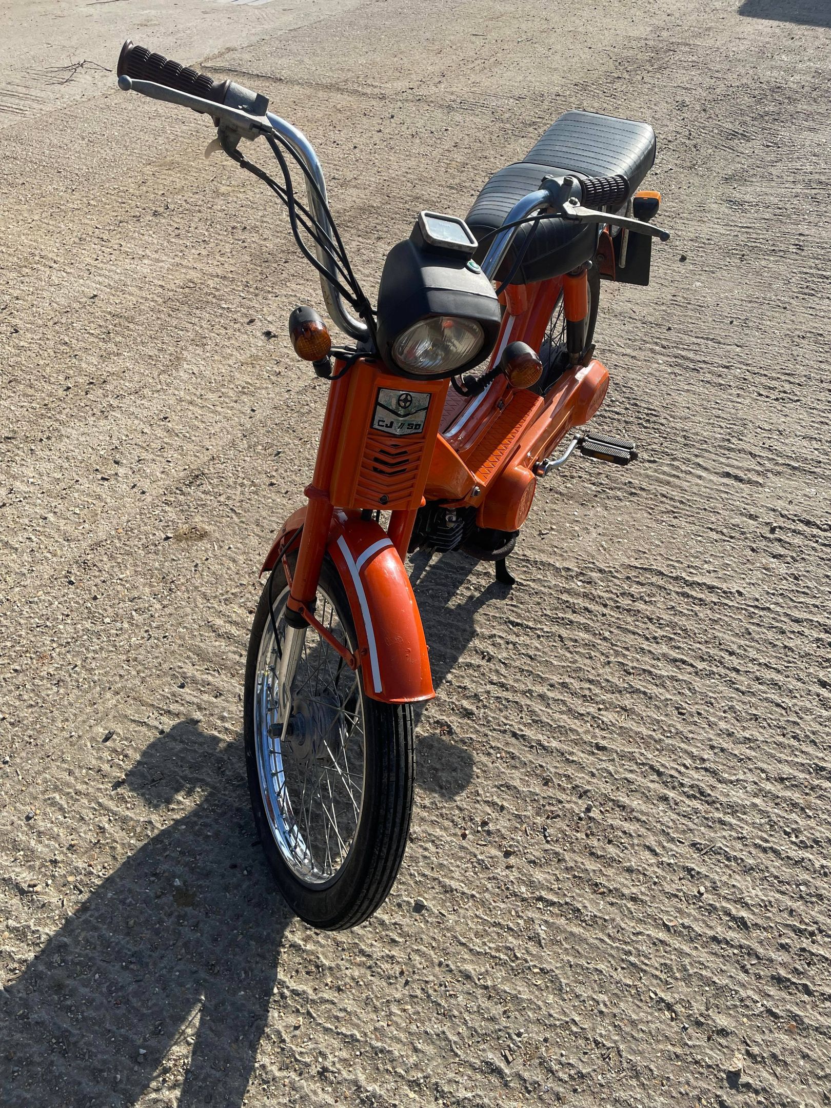1993 Jialing 49cc moped with only 205 miles V5 £495 For Sale 1993 Jialing 49cc moped with only 205 miles V5 £495 For Sale