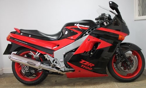 1992 Kawasaki ZZR1100 Retro Classic , 22,000 Mles ,3 Owners VENDUTO