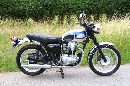 2000 Kawasaki W650 - ONLY 1500 MILES - Immaculate For Sale