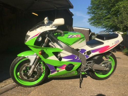 2001 Kawasaki ZXR400 L-9, only 8600 miles and 2 owners In vendita