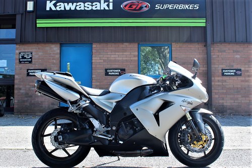 2006 06 Kawasaki ZX-10R Supersport Silver For Sale