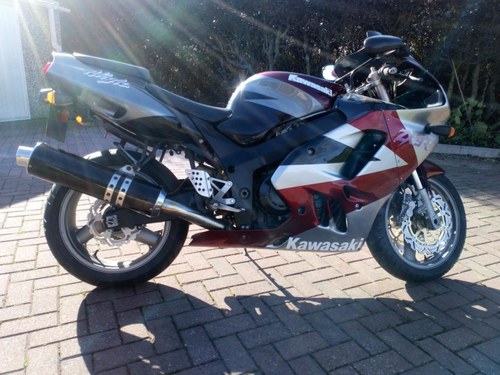 1996 Kawasaki ZX9R, 900cc. For Sale by Auction
