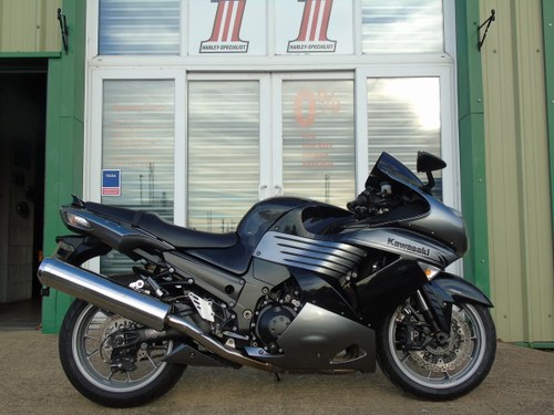 Kawasaki ZZR1400 2011 Only 1 Owner From New Service History In vendita