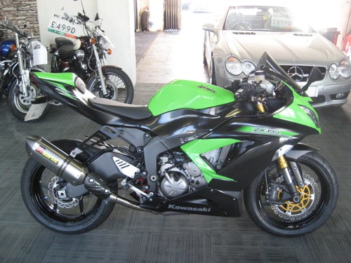 2014 14-reg Kawasaki ZX636R EEF Finished in black and green For Sale