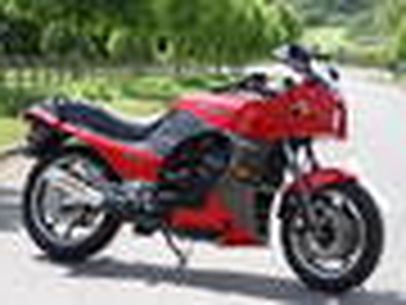 Kawasaki GPZ900R GPZ 900 R Ninja staggering condition 9,178