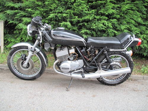 Kawasaki S3 S 3 400cc triple 1974 ride or restore *A MUST SE SOLD