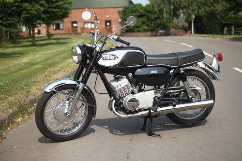 Yamaha YR1 R 1 R1 Y R 1 1967 STUNNING Restoration, best in c VERKAUFT