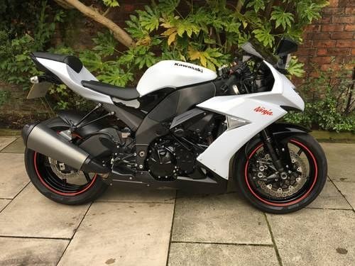 2009 Kawasaki ZX10R, 10000miles, Exceptional Condition SOLD