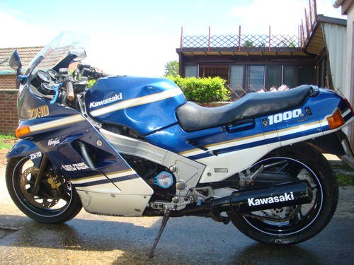 1989 kawasaki zx10b spares/repair/project bike VENDUTO