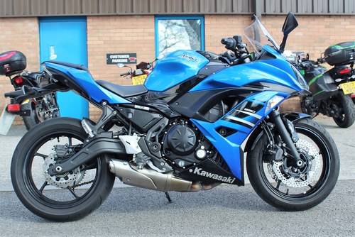 2018 18 Kawasaki Ninja 650 ABS **Blue* 1146 Miles** In vendita
