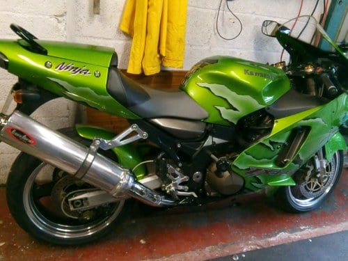2003 Fantastic condition 1 owner kawasaki zx12r A vendre