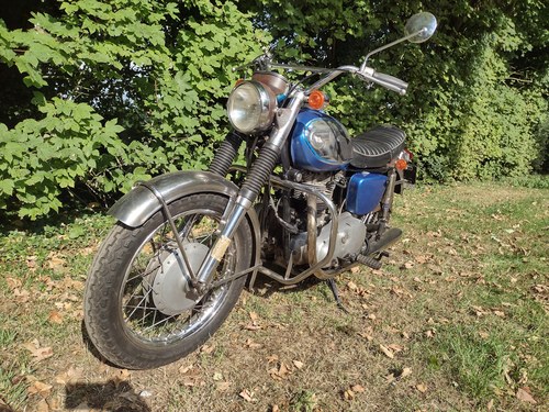 Kawasaki W1 650 BSA A10 lookalike 1966 Twin in the UK VENDU