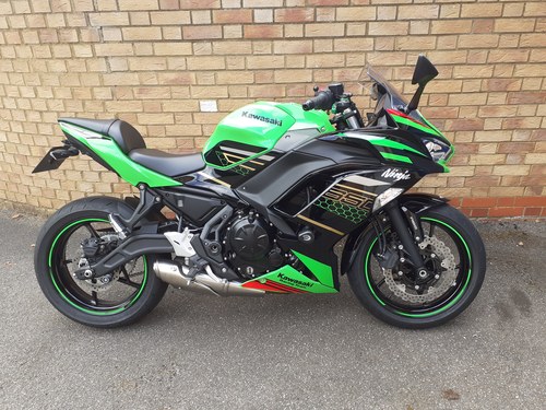2021 Kawasaki Ninja 650 (Only 25 miles from new !!) Kaufen Bei