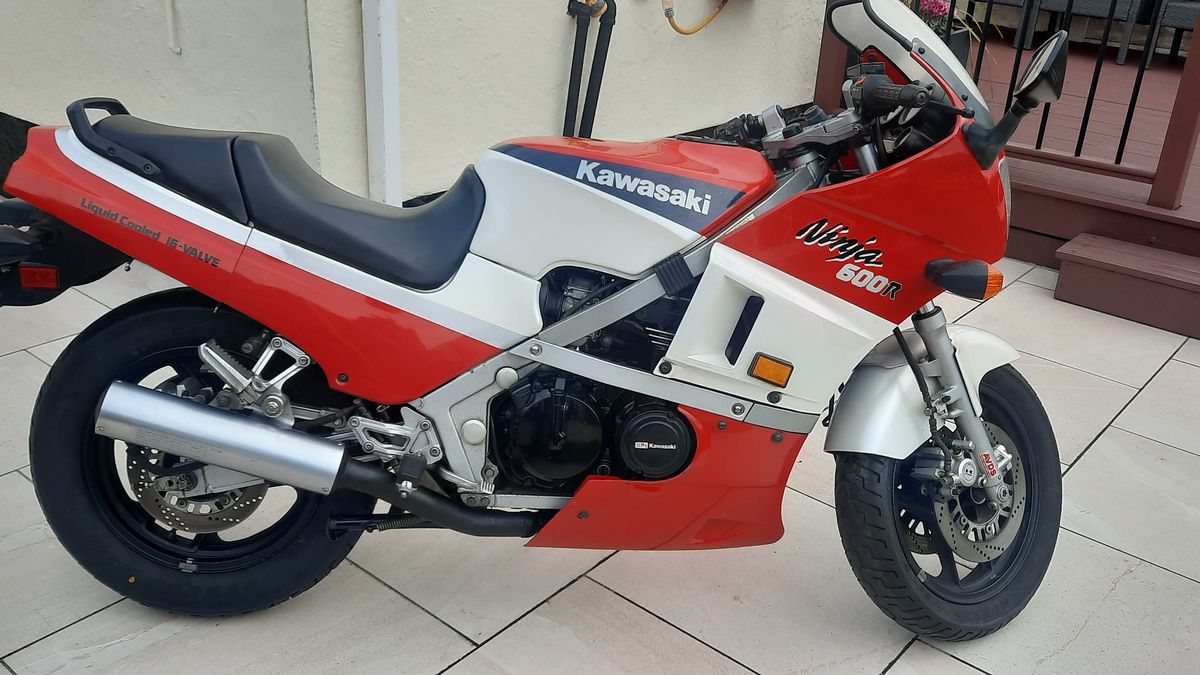 1985 Kawasaki Ninja 600R Red white in Wirral, United Kingdom - For Sale ...