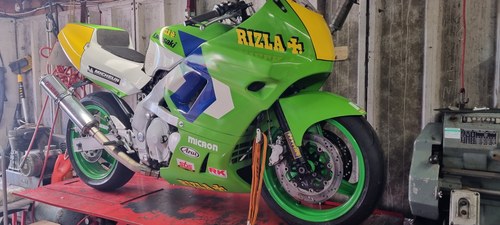 1990 Kawasaki ZZR 600