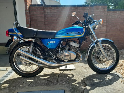 1976 Kawasaki KH250 S2