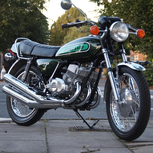 1974 Kawasaki KH250 S1B Triple Classic, Rare Genuine UK Bike VERKAUFT