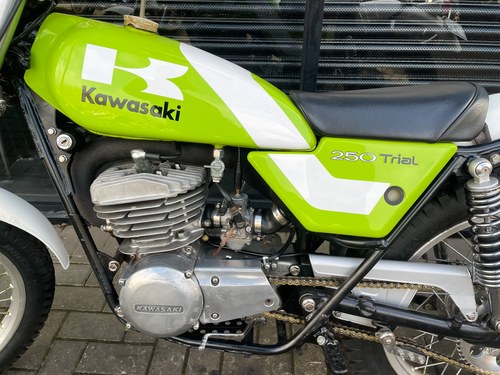 1975 Kawasaki KT - 9