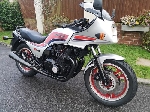 KAWASAKI GPZ 1100 1981 1983 (1984 Kawasaki GPZ 1100 Silver Manual