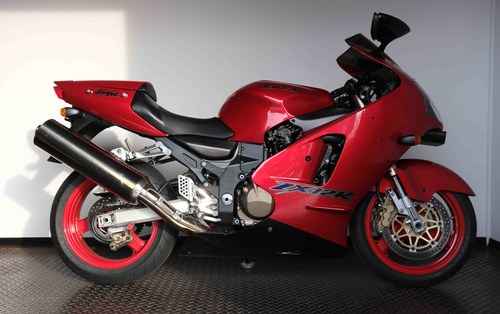 2000 Kawasaki ZX-12R member of the 300 Km/h club For Sale