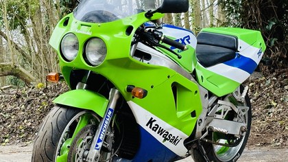 Kawasaki Zr 750 h1 iconic classic superbike. Swap px