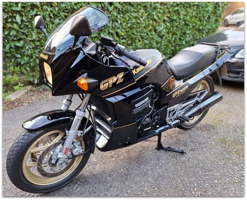 1989 Kawasaki GPz900R UK bike in superb order In vendita