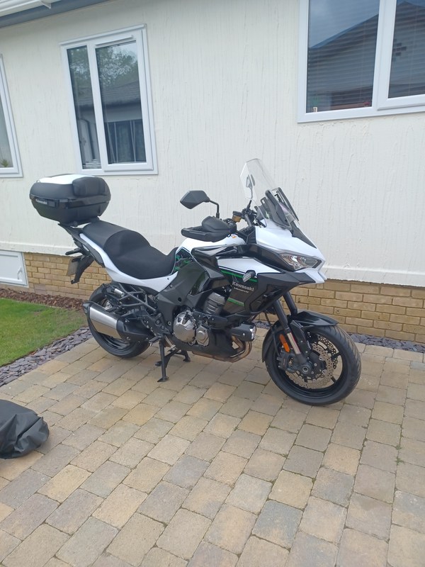 2020 Kawasaki Versys 1000 White Manual, speed in Pevensey Bay
