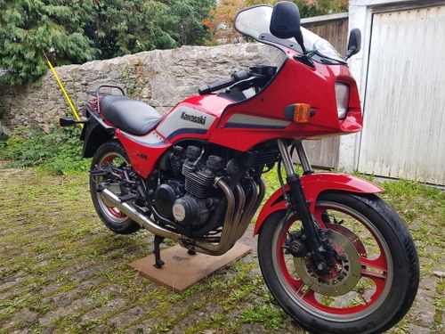 Kawasaki GPZ 750