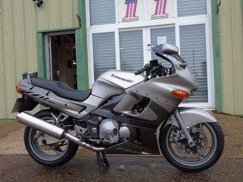 2002 Kawasaki ZZR600 ZX600 New Tyres * UK Delivery * In vendita