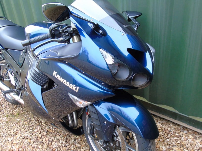 2007 Kawasaki ZZR 1400 - 2 2007 Kawasaki ZZR 1400 - 2