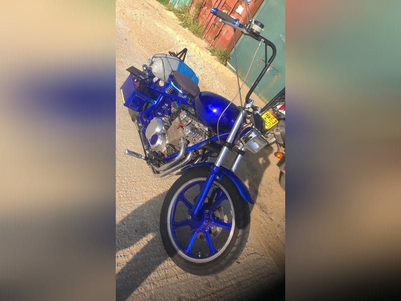 Kawasaki gt550 chop 1988