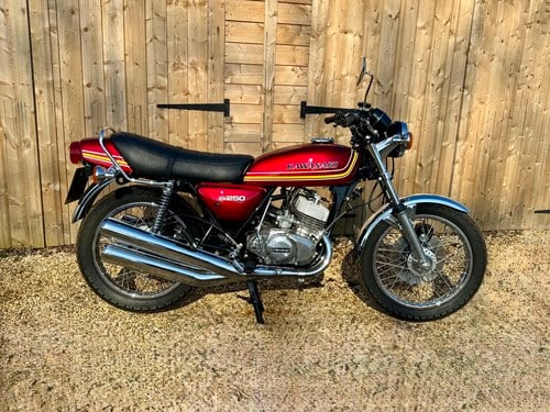 1976 KAWASAKI KH250 B1 RARE AND COLLECTABLE. Kaufen Bei