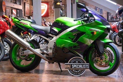 2001 Kawasaki ZX 9R 900 Only 1,760 Miles À venda