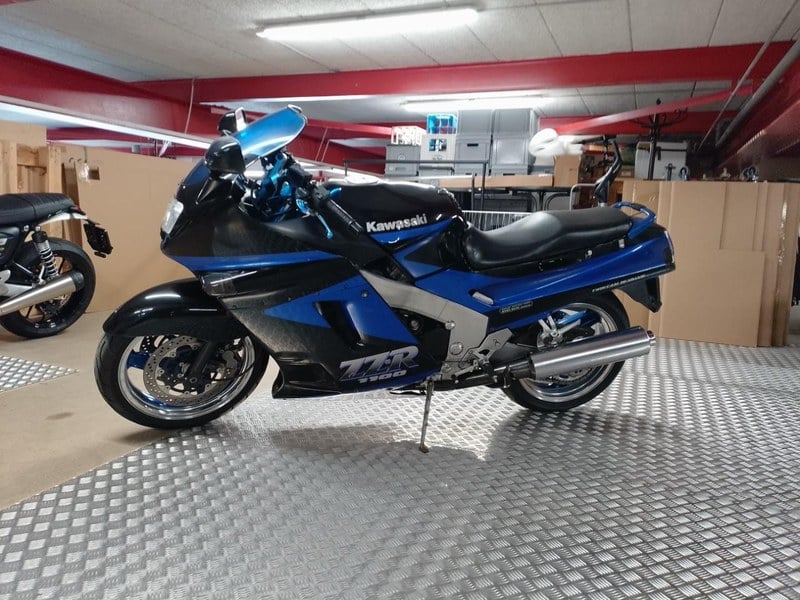 1991 Kawasaki ZZR 1100 Azul Manual, velocidades em Lausanne
