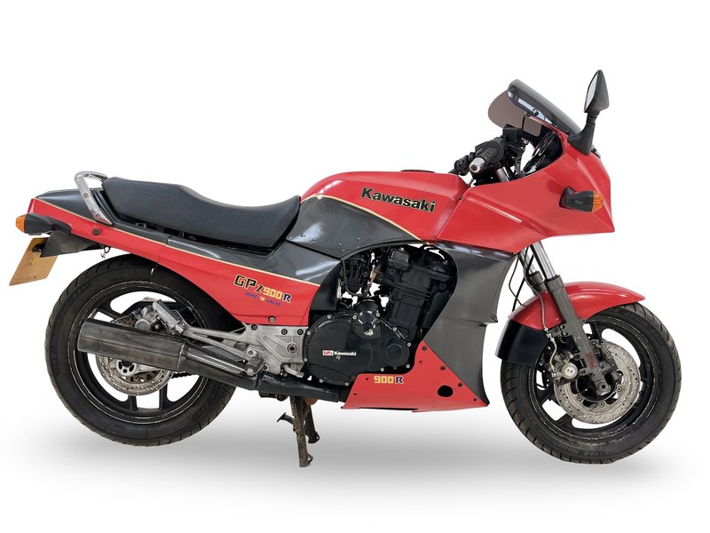 LOT 515 – 1984 Kawasaki GPZ900R A1