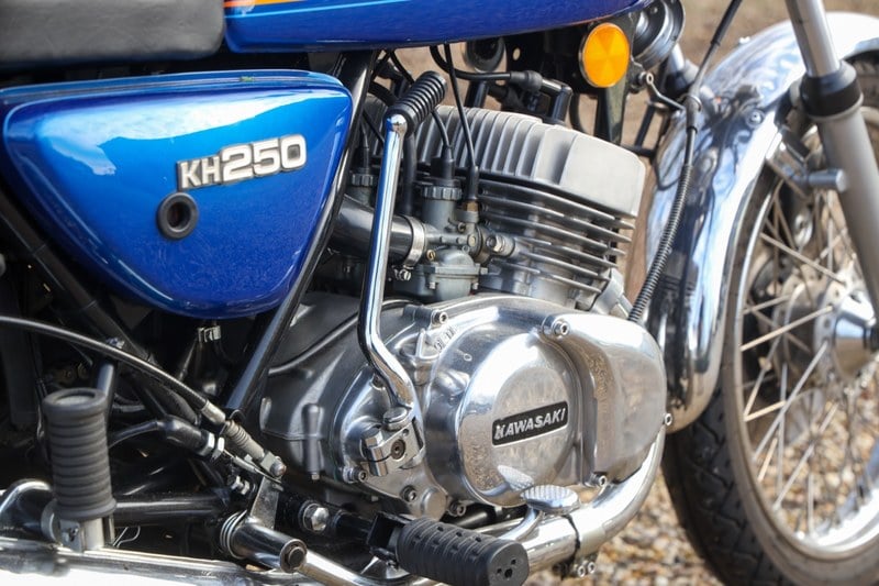 1977 Kawasaki KH250 - 2 1977 Kawasaki KH250 - 2