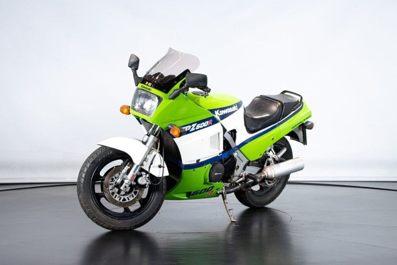 1985 Kawasaki GPZ 600 - 1 1985 Kawasaki GPZ 600 - 1