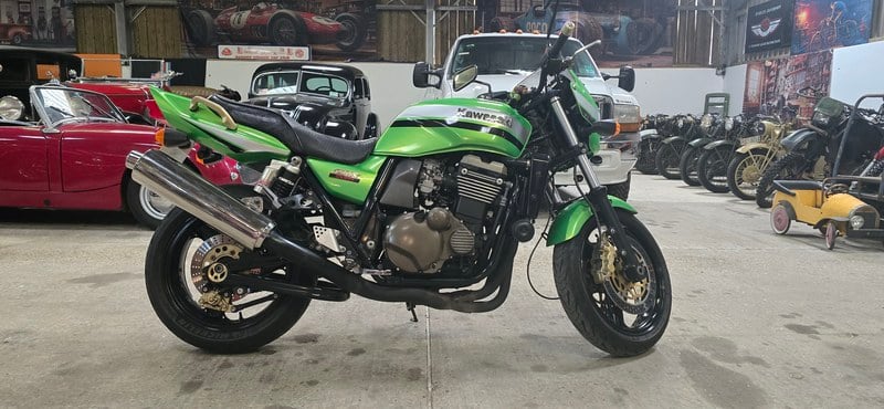 2004 Kawasaki ZRX 1200R - 1 2004 Kawasaki ZRX 1200R - 1