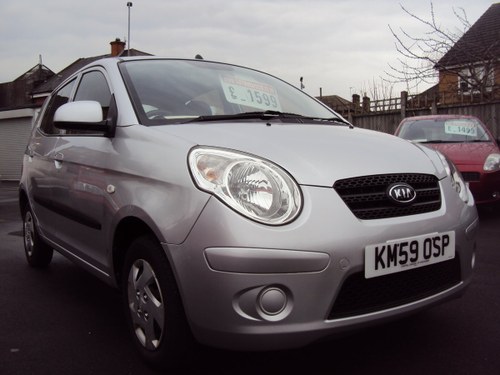 2009 Kia Picanto 1 – 999cc Petrol - £30 Road Tax – £1,599 VENDUTO