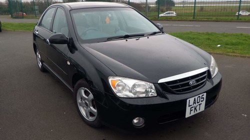 2005 kia cerato saloon Great condition rare Kaufen Bei