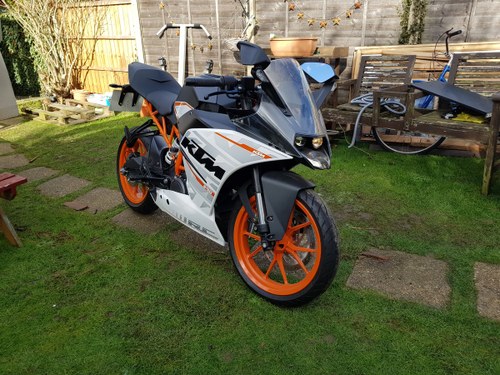 2015 KTM RC 390 only 24 miles on the clock! In vendita