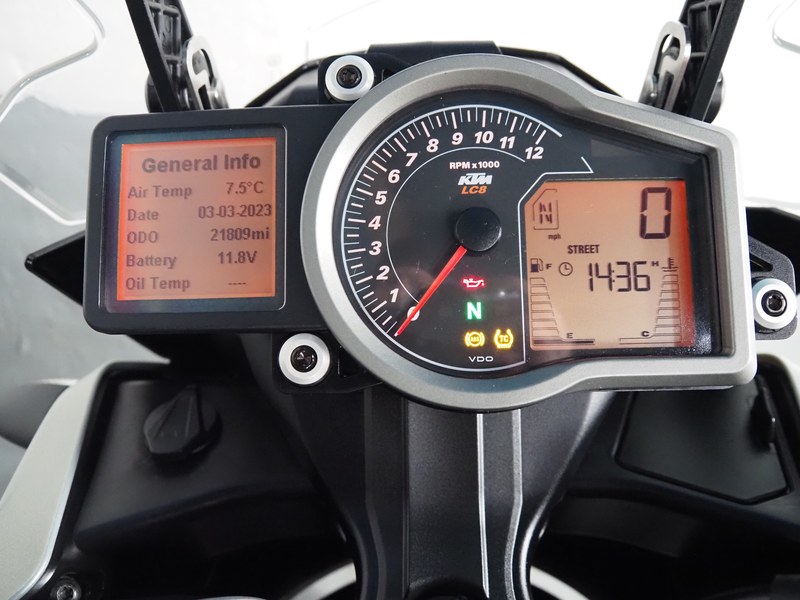 2016 KTM 1050 Adventure - 7