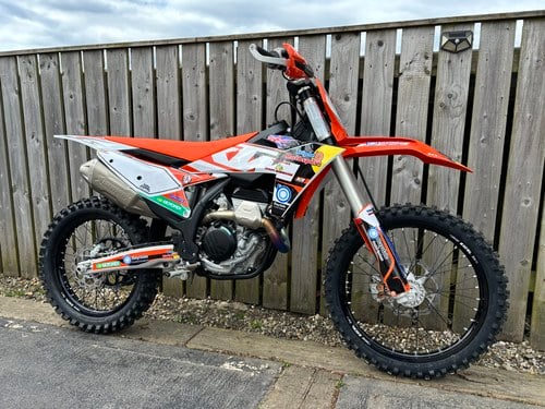 KTM SXF250 2023 NEVER USED IN ANGER FULL AKRAPOVIC EXHAUST! À venda