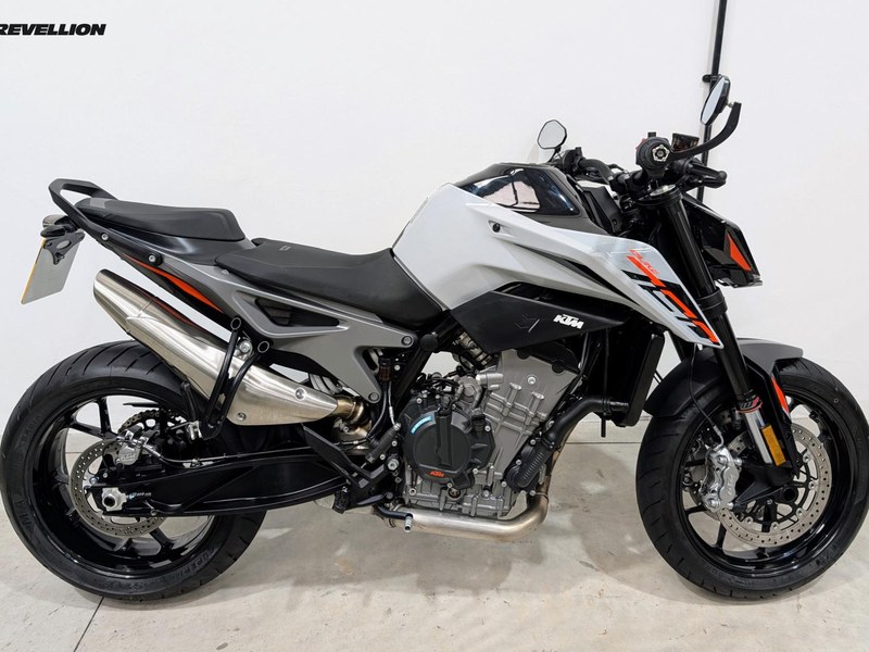 2023 KTM 790 Duke