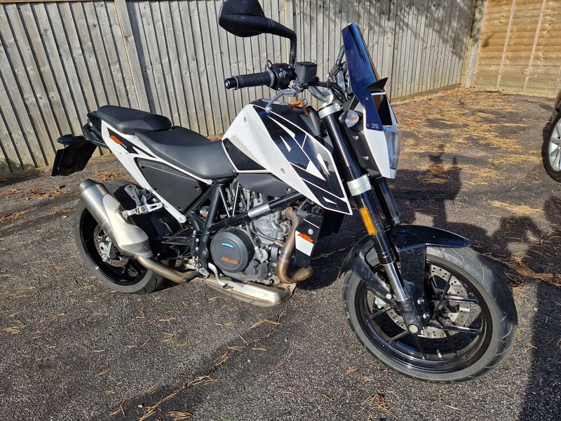 2017 KTM 690 Duke - 1 2017 KTM 690 Duke - 1