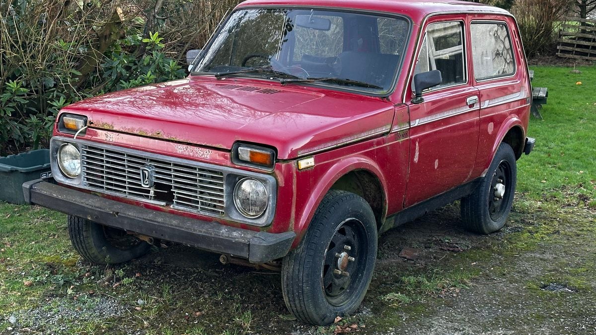 1994 Lada Niva Red Manual, 5 speed Right Hand Drive in Fishguard ...